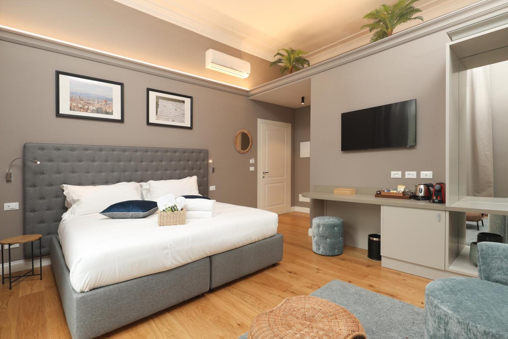 N7 Rooms Firenze Bagian luar foto