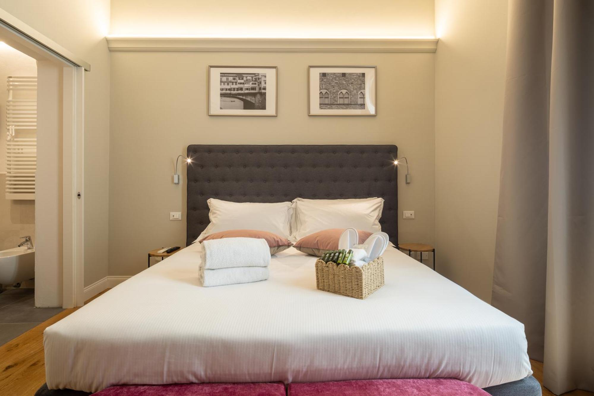 N7 Rooms Firenze Bagian luar foto